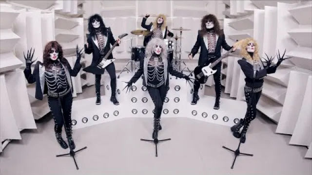 Enter Sandman (Halloween Special)