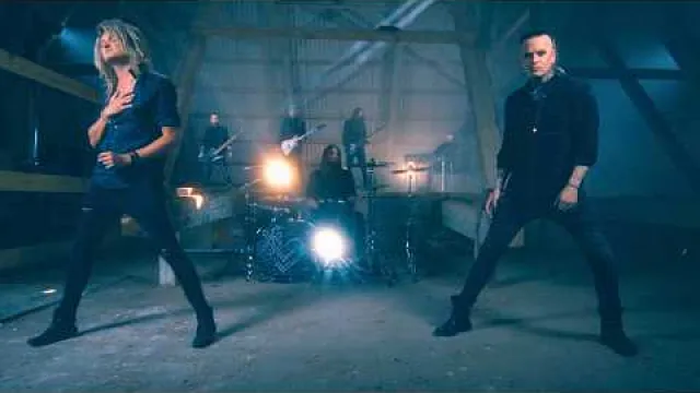 La Vie Est Hell - feat. Hannes Braun