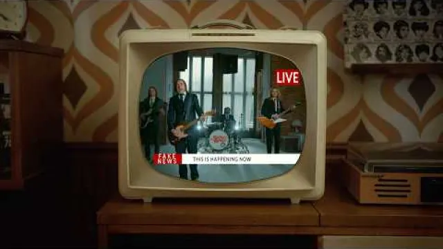 Scarlet Rebels - This Is Happening Now