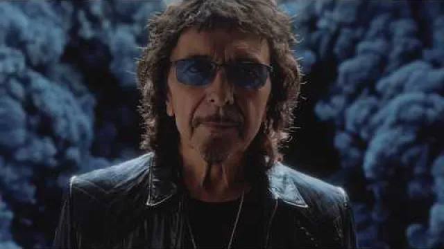 Tony Iommi - World Alone