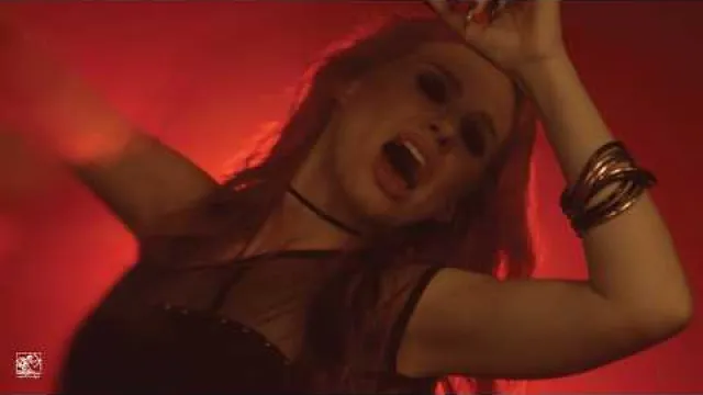 Red Giant (ft. Fabienne Erni)